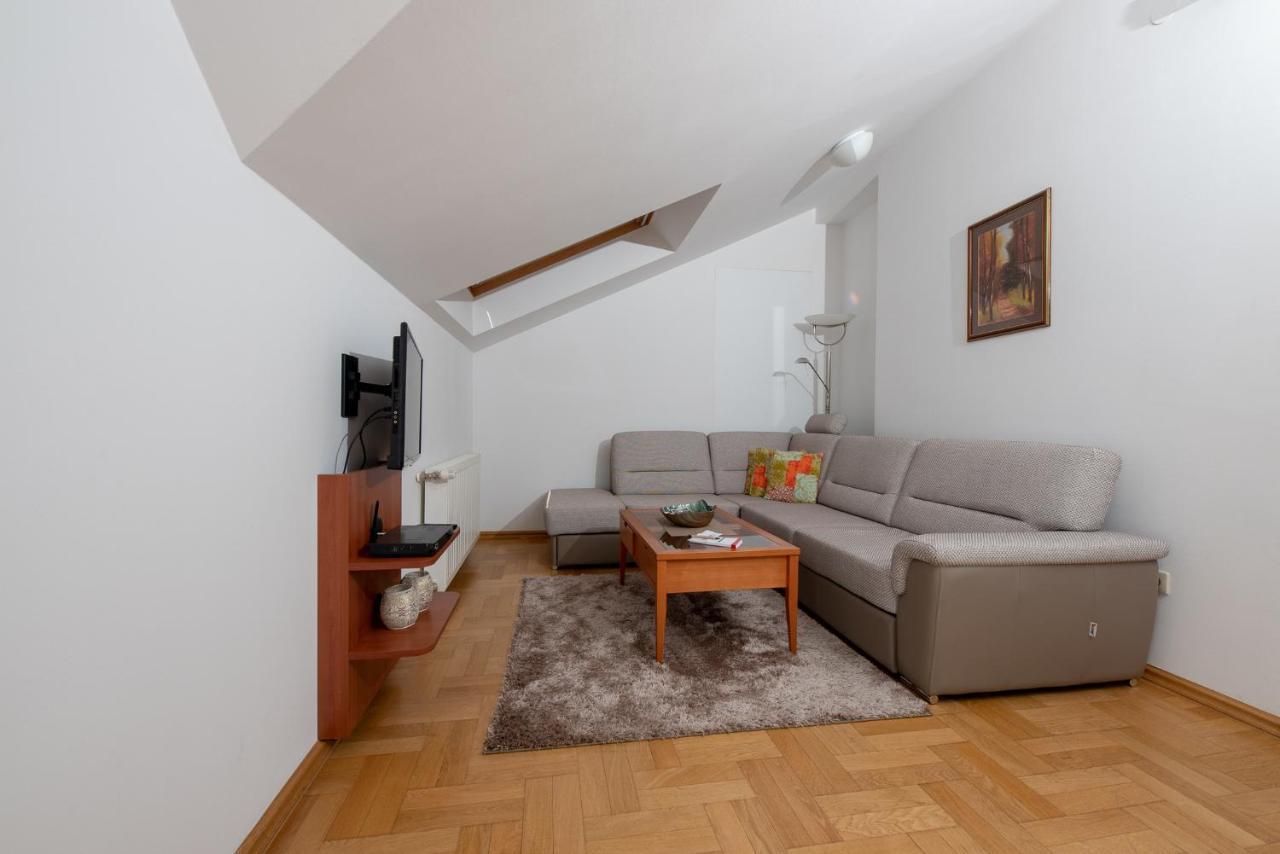 Apartmani Spoljar Zupanja Exteriör bild