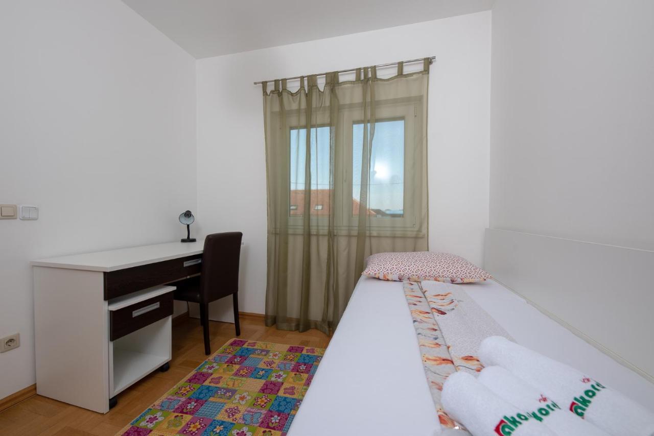Apartmani Spoljar Zupanja Exteriör bild