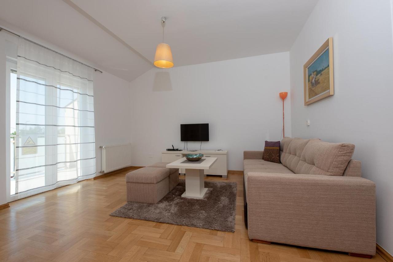 Apartmani Spoljar Zupanja Exteriör bild