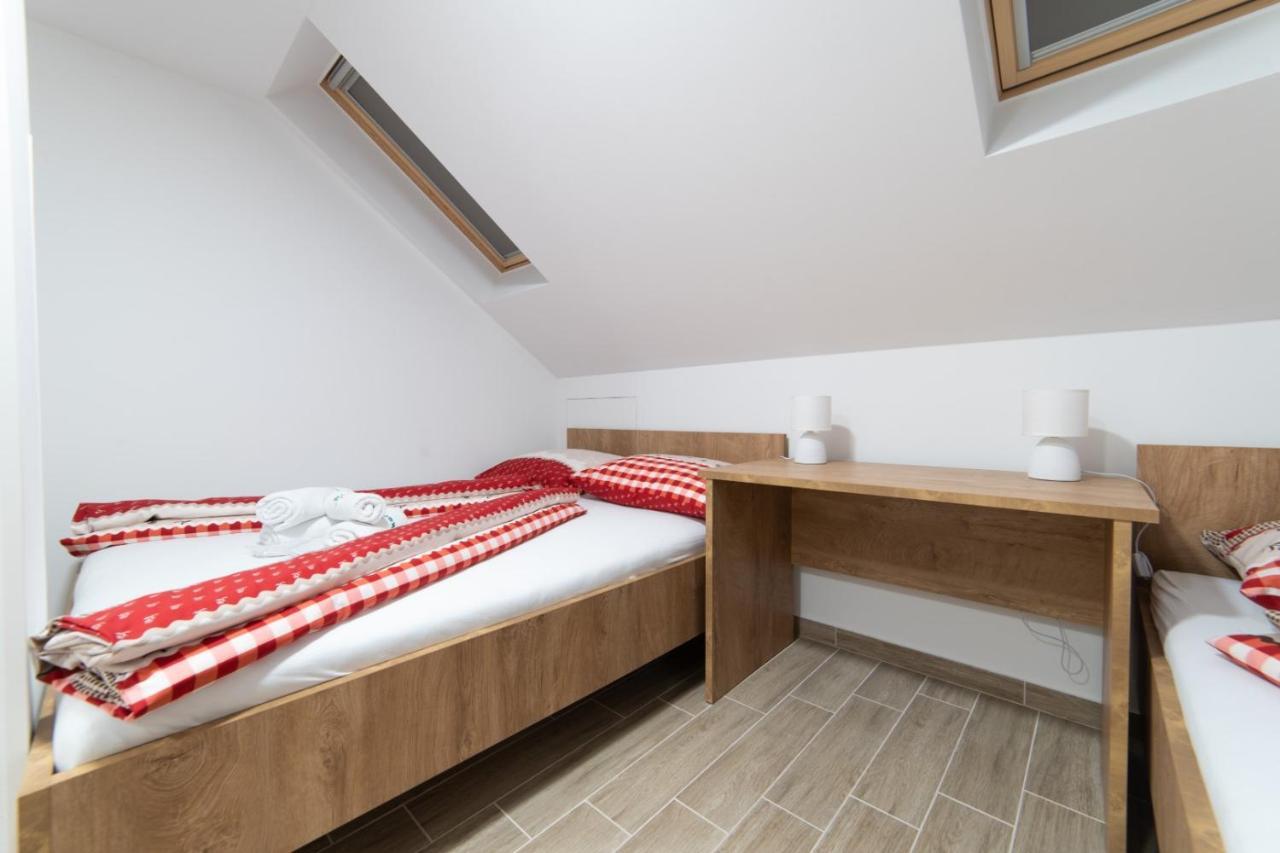 Apartmani Spoljar Zupanja Exteriör bild