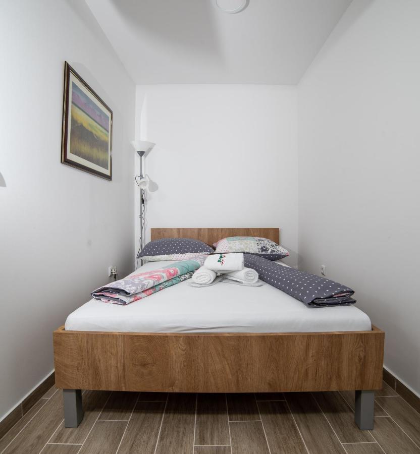 Apartmani Spoljar Zupanja Exteriör bild